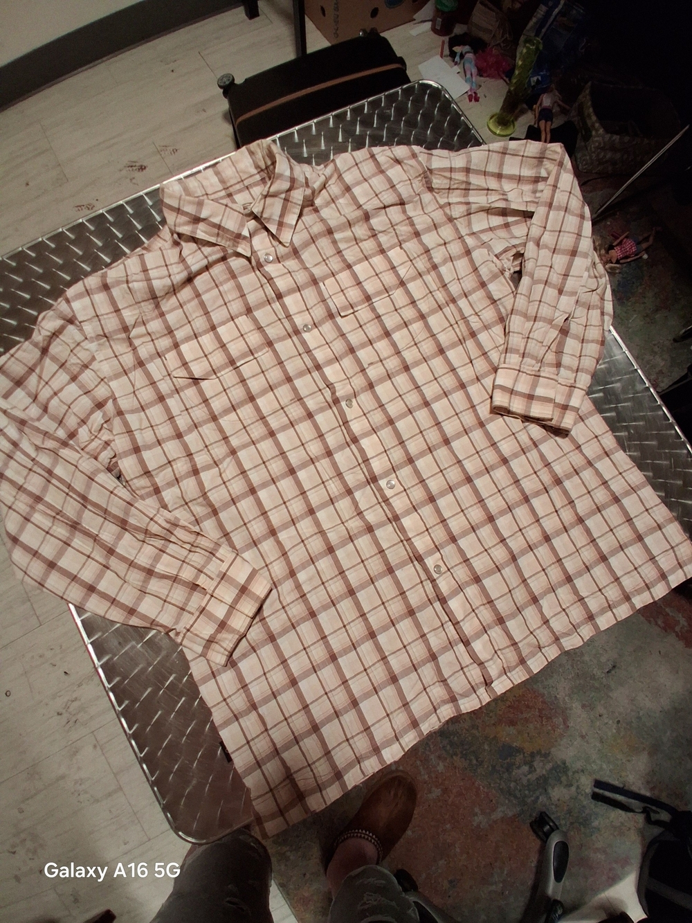 Sean John Men's Beige and Brown Plaid Button-Down Shirt